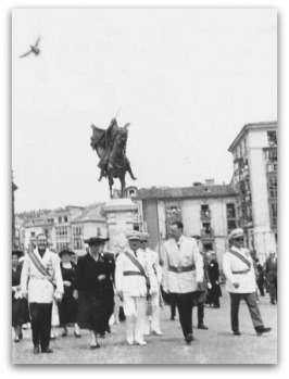 Inaugura estatua cid 1955